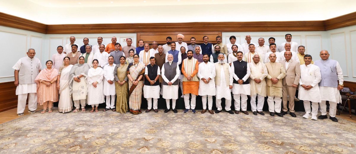 UMESHBJP23's tweet photo. 🚩 सेवा का संकल्प, सुशासन का संकल्प, विकसित हरियाणा का संकल्प! 🇮🇳

माननीय प्रधानमंत्री श्री नरेन्द्र मोदी जी एवं आदरणीय राष्ट्रीय अध्यक्ष श्री नितिन नबीन जी के सानिध्य में 7 लोक कल्याण मार्ग, नई दिल्ली में हरियाणा भाजपा विधायक दल की महत्वपूर्ण बैठक में सहभागिता हुई। https://t.co/Gq7iruPXw0