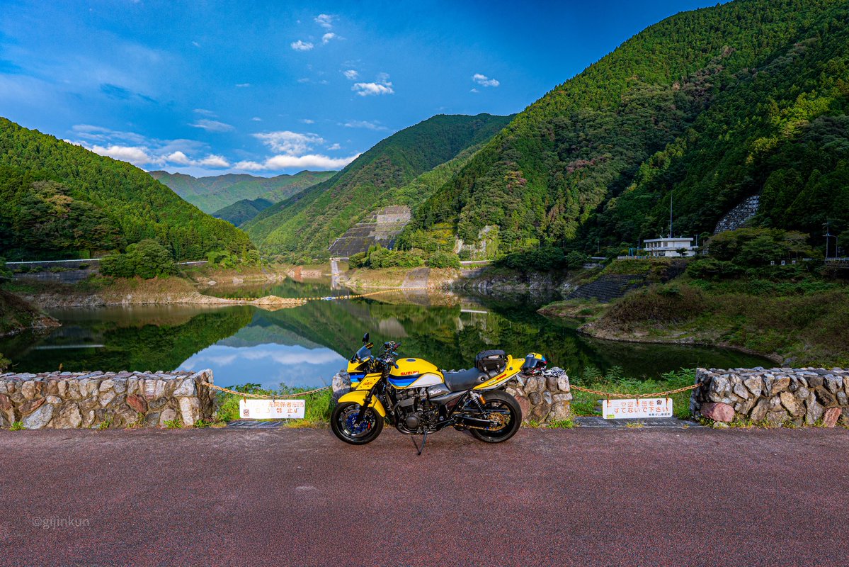 gijinkun1401's tweet photo. 🏍️ほぼ1年ぶりのホームコース
長雨の影響か、路面が汚れてた。
・
・
#有間ダム #AMD
#gsx1400 #lumixs9 https://t.co/qGqxyMmKUS