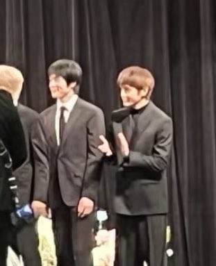 fortylee_jjh's tweet photo. next ➡️🤍💍💐 https://t.co/TNWbKFjajS