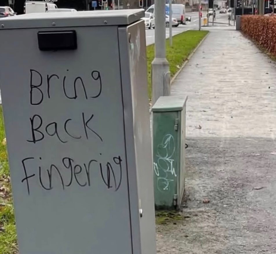 NoContextBrits's tweet photo. British graffiti. Best in the world. https://t.co/KdiaLtIjxS