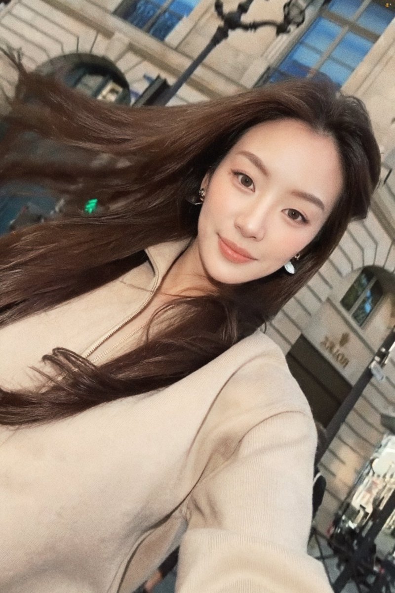 tabbiebie's tweet photo. 🤎🧸🤏🏻✨

#CHANELSS27xLenaMiu 
#MiuNatsha @miunatshaa 
#CHANELSpringSummer #CHANEL #PFW @CHANEL https://t.co/8vinTeQXut