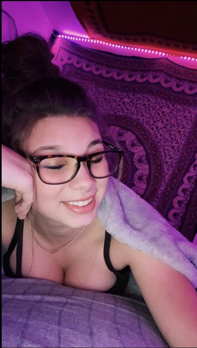 BaddieC802's tweet photo. https://t.co/ZUqvPFlkUM