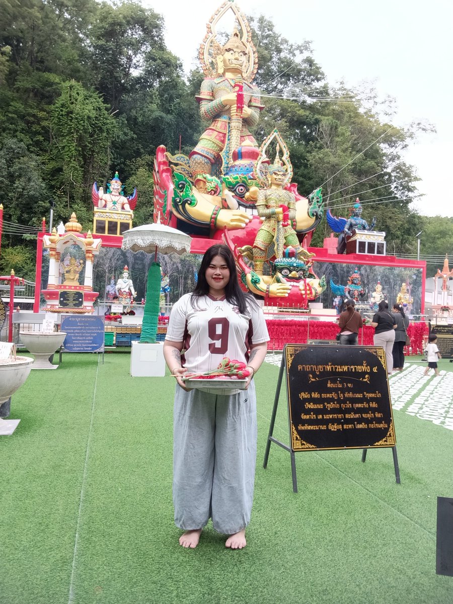 tqazmwk's tweet photo. ขอบคุณพี่ๆที่ติดตามมานะคะ ขอบคุณทุกคนที่จำได้นะคะ #ทวิตโดนแฟนเก่ารายงาน มันไม่อยากเลิกค่ะเลยรายงานไม่ให้มีที่ไป #ตอนนี้ท้อมากค่ะคิดมากจนเป็นซึมเศร้า😭😔 https://t.co/KY6npRlgbK