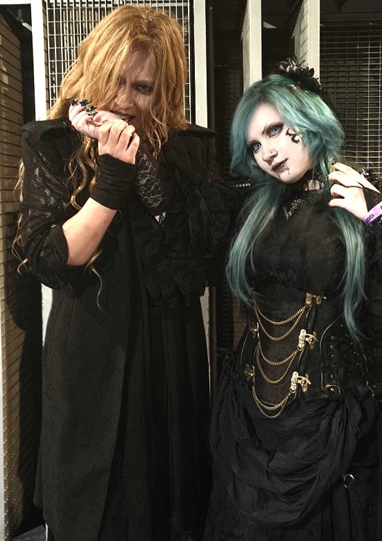 BlusiaArt's tweet photo. When I asked Kamijo for a pose, he asked me, “Are you hungry for bites?”. I was this close to passing out 🤏
Also, he was so nice during the M&amp;G 😭😭 It was honestly the best interaction I could have imagined 🤍🌹 https://t.co/oMFKa702Gr