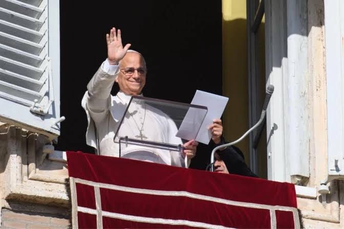 evaenlaradio's tweet photo. “El carisma de S.Francisco aún hoy, da fruto. Lo testimonia la gran familia franciscana y los numerosos dones de su legado espiritual. En el Año Jubilar pidamos con perseverancia el don de la paz y comprometámonos sinceramente a construir la concordia entre los pueblos”
#Ángelus https://t.co/enlpPJcrws