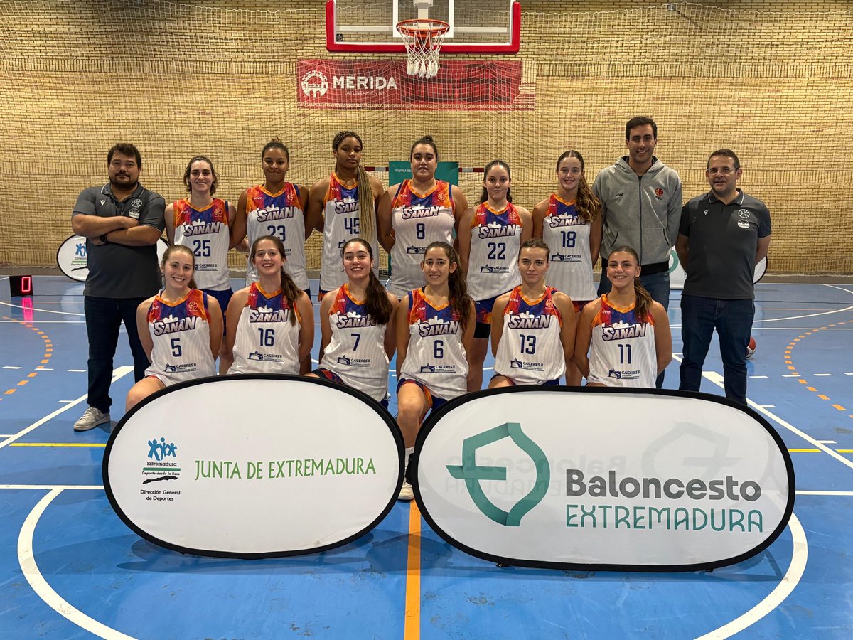 FExB's tweet photo. 🏆 #TiempodeFinales | Copa de Extremadura 1ª Fem

¡Comienza la Final!

MFR @cb_alqazeres 🆚 Toyota Novomotor @SanAntonioCc

🏟️ Pabellón La Paz, Mérida
📊App Afición FExB

#BaloncestoExtremadura
#AbrazaElBaloncesto
@jovendeportEXT
@ayto_merida https://t.co/mRoW9PRSam
