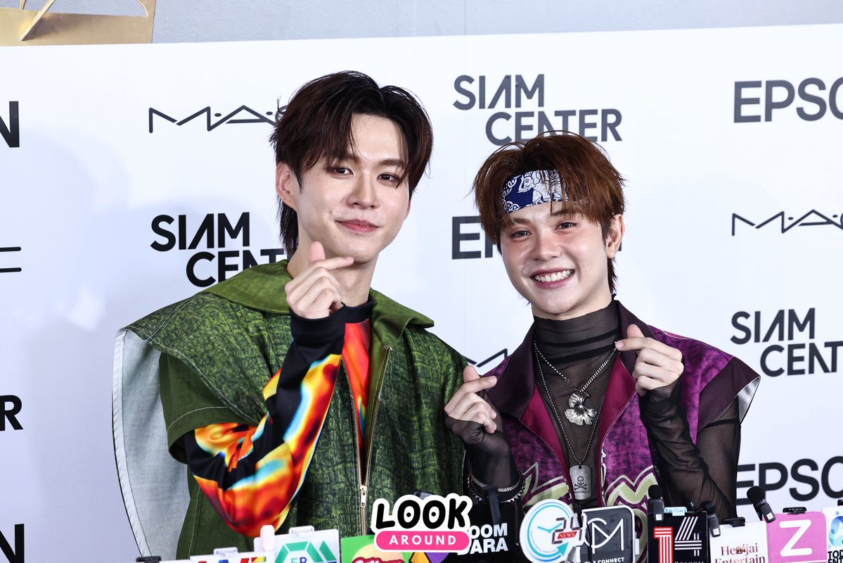 LookAround_TH's tweet photo. ช่วงสัมภาษณ์ “บีเวอร์ - ต้นหลิว”  ในงาน Siam Center BIFW 2026 💖✨

BEVERTONLIEW AT SIAM CENTER BIFW26
#SiamCenterBIFW2026xBEVERTONLIEW #บีเวอร์ต้นหลิว #BeverTonliew
#bbverpj #tonliewmtp
#SiamCenterBIFW2026 #BIFW2026 https://t.co/4n2MnyYocE
