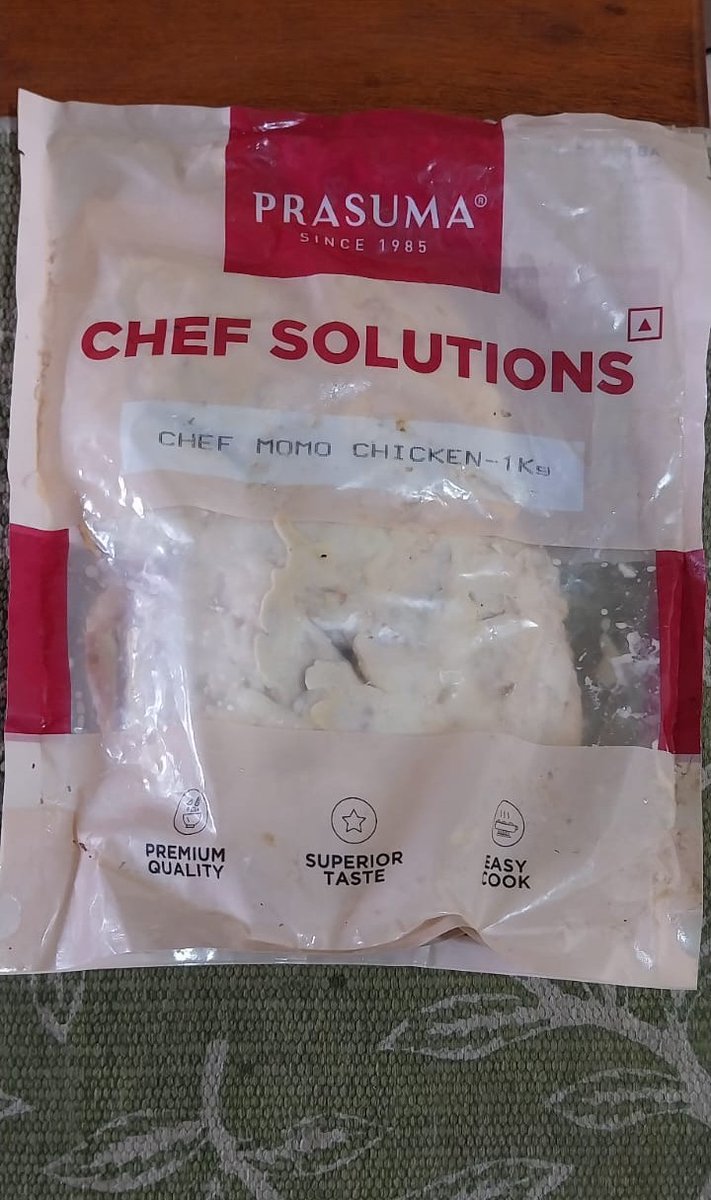 joydeepn's tweet photo. @instamart_it @Swiggy @SwiggyCares @harshamjty order#250074467997133 recd damaged n CRUSHED momos becos ur store put d momos under other grocery items.Want them REPLACED.Sent pics using in app chat. It's been 30 minutes, ur team is PREVARICATING.  Asked dem 2 call me. No answer😩 https://t.co/UdeO0oQM8p