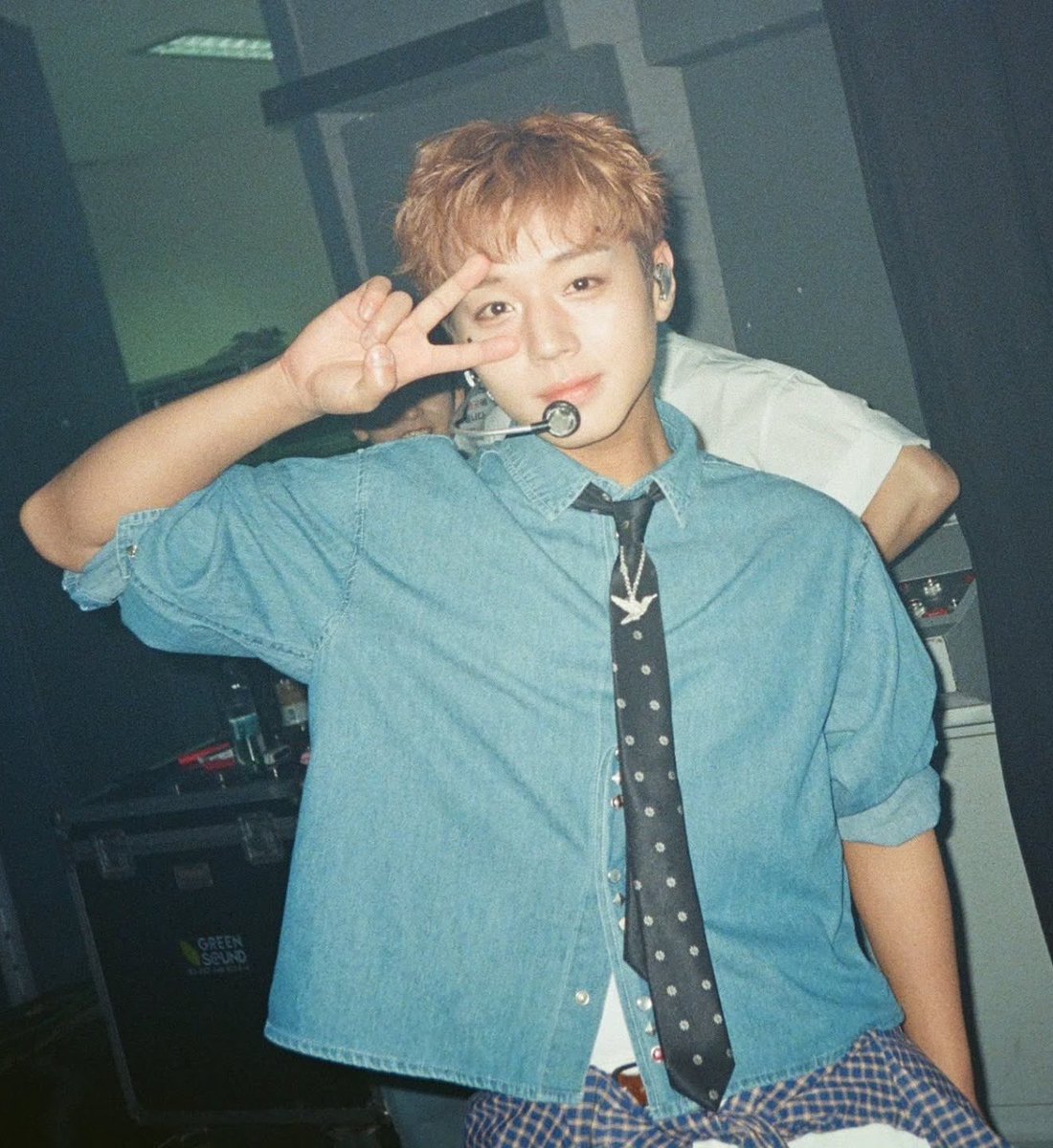 Sina_990529's tweet photo. 필카재질 좋아해 https://t.co/4tLXFoS37U