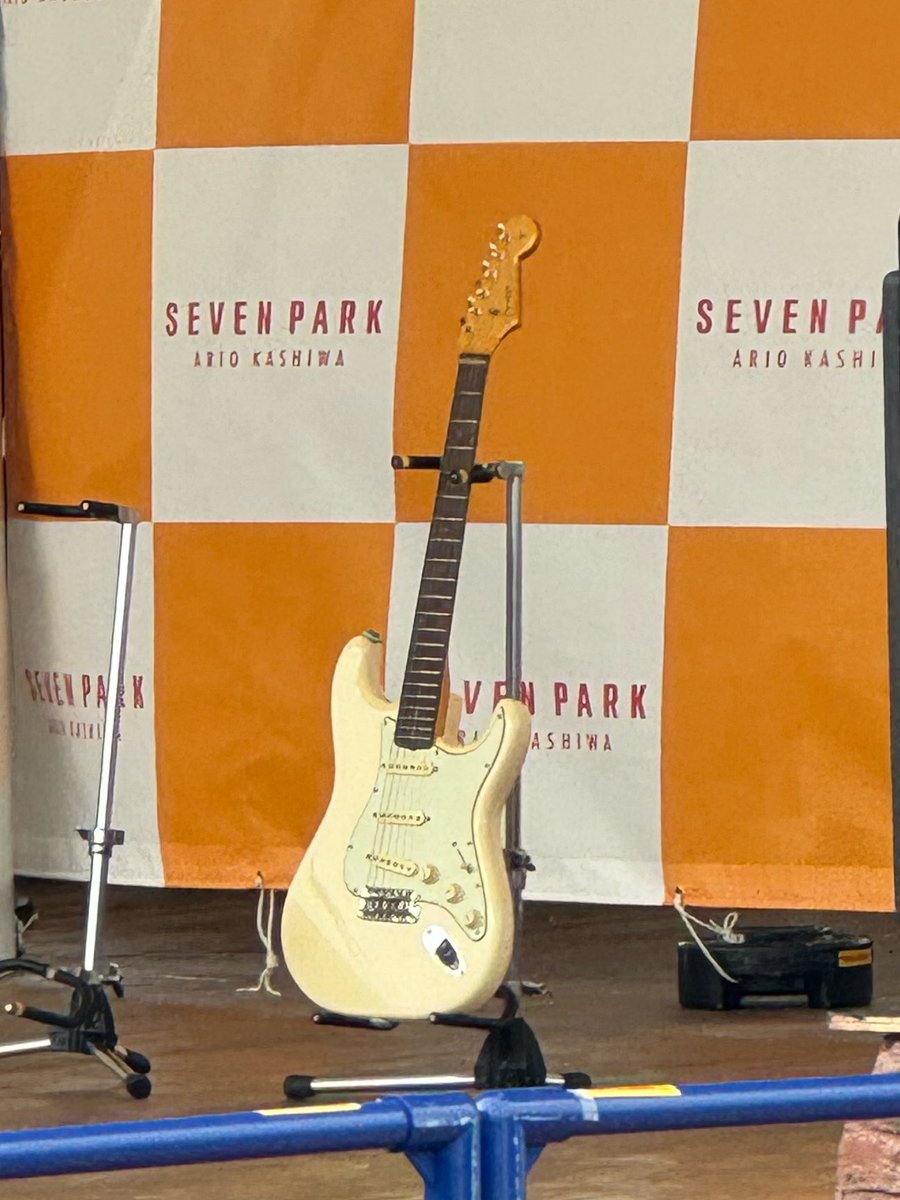 erimil13's tweet photo. 髙田彪我さんのギター🎸 https://t.co/dKpmnSD6Aa