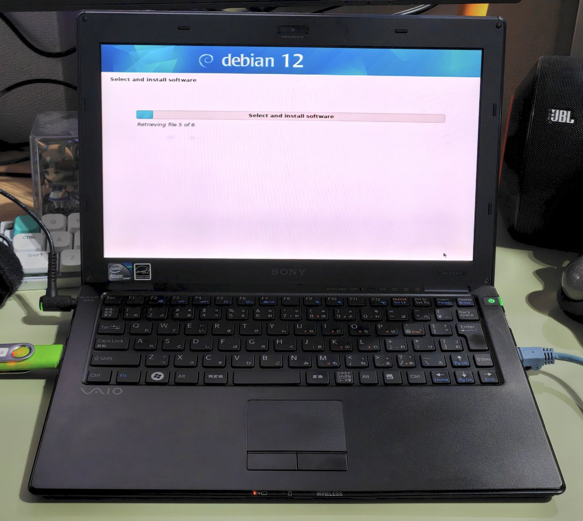 wainohito's tweet photo. Nextspaceが32bit版のDebian12で問題なく動作することがVMで確認出来たのでVAIO Xにインストール中😊
#VAIOX https://t.co/mEQAF9VwtX