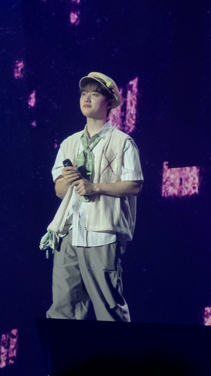 xx412oo's tweet photo. 경수 보러 왔다네요 https://t.co/6YbjHRf3Bb