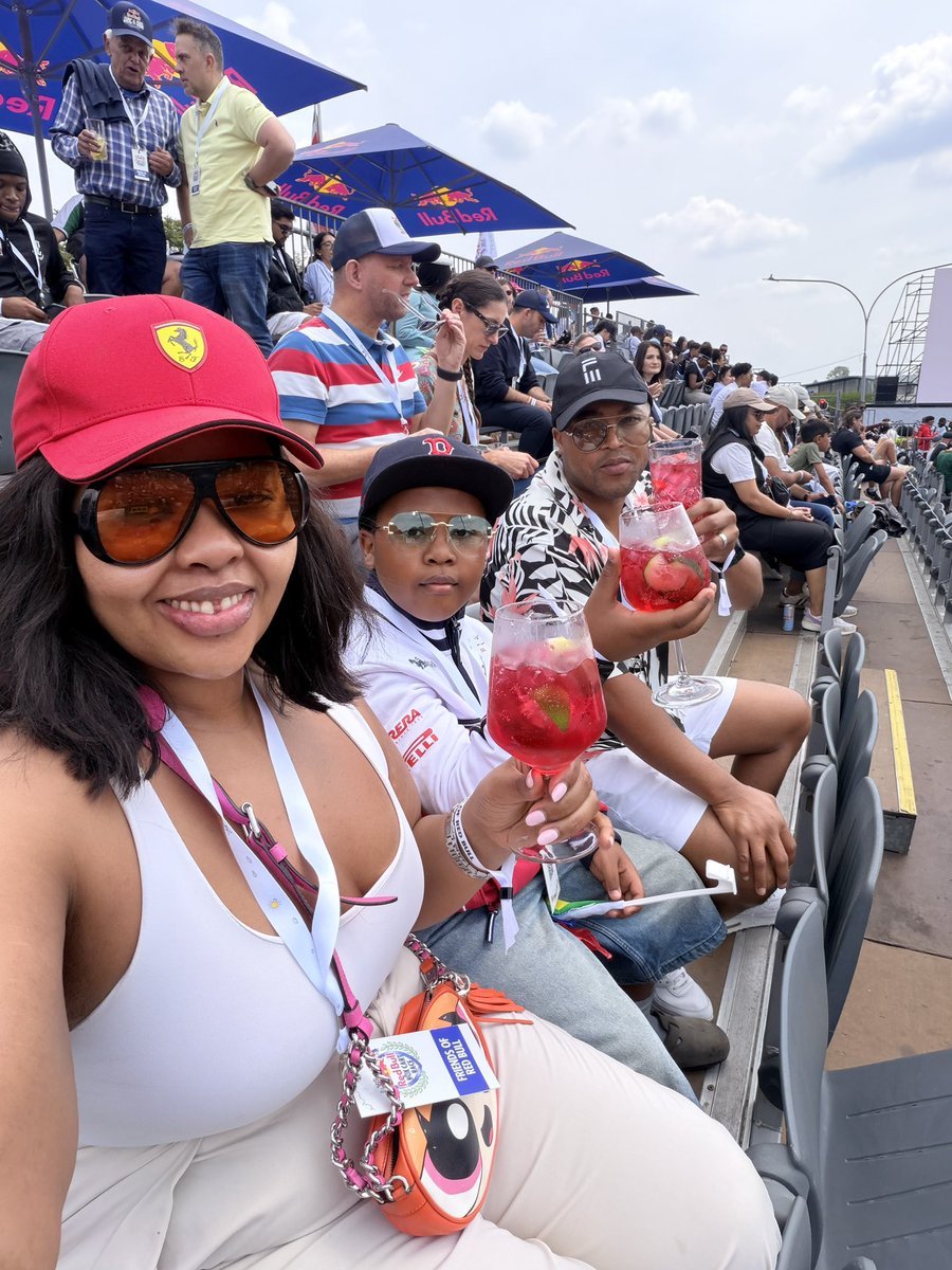 Anele's tweet photo. Friends of RED BULL 🐂 https://t.co/qODp5owtDn