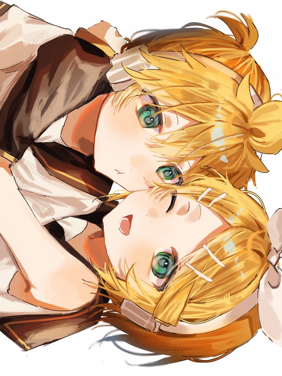 2f2Qx's tweet photo. 💛🧡 https://t.co/Ekbem57B4t