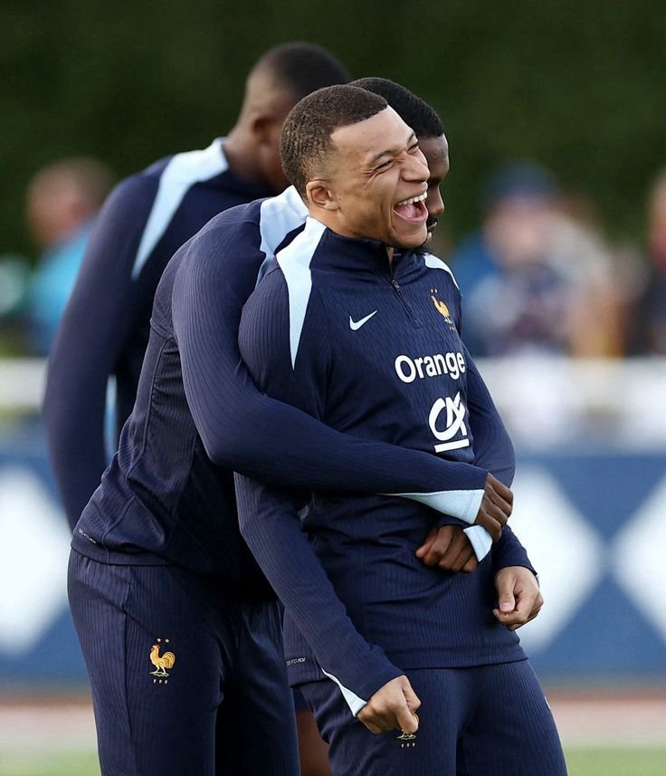 bellintopia's tweet photo. french national team kylian is a different level of babygirlism https://t.co/zJyk35f3qy