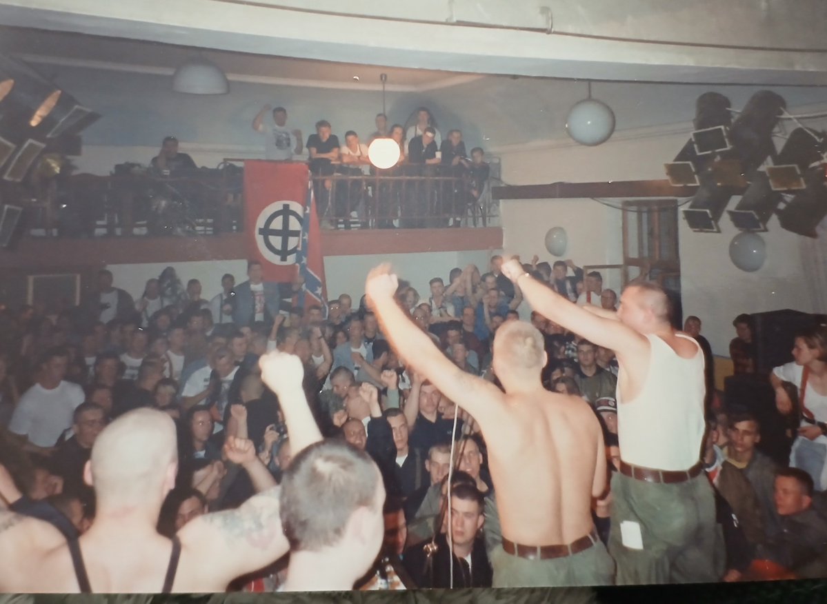 ifonlytheylist's tweet photo. Czech Republic mid 1990s https://t.co/mxDuBveM0F