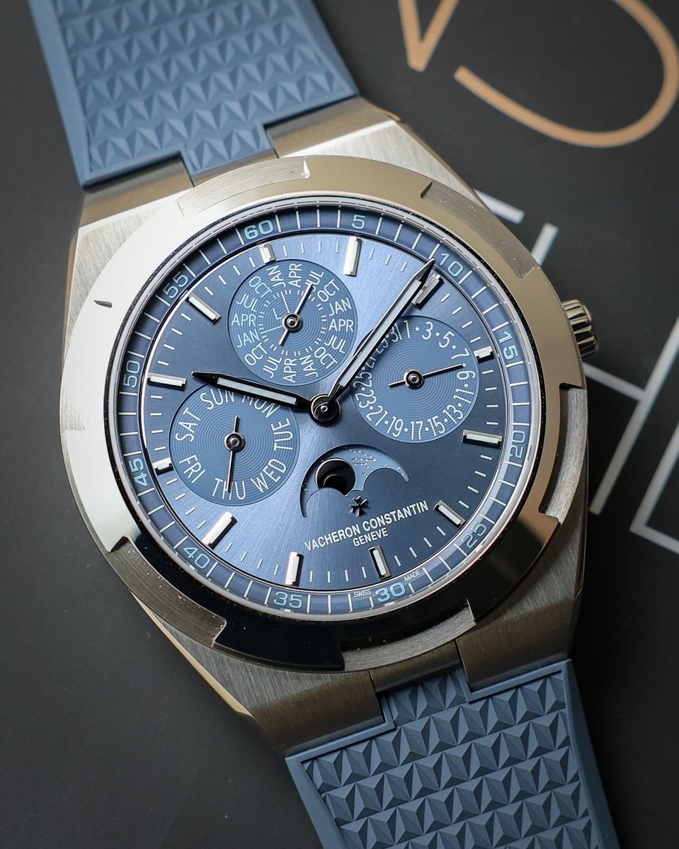 ManZonex's tweet photo. Vacheron Constantin – Overseas Perpetual Calendar Ultra-Slim (Ref. 4300V/120G-B945, White Gold, Blue Dial) https://t.co/wXo9vHRc43