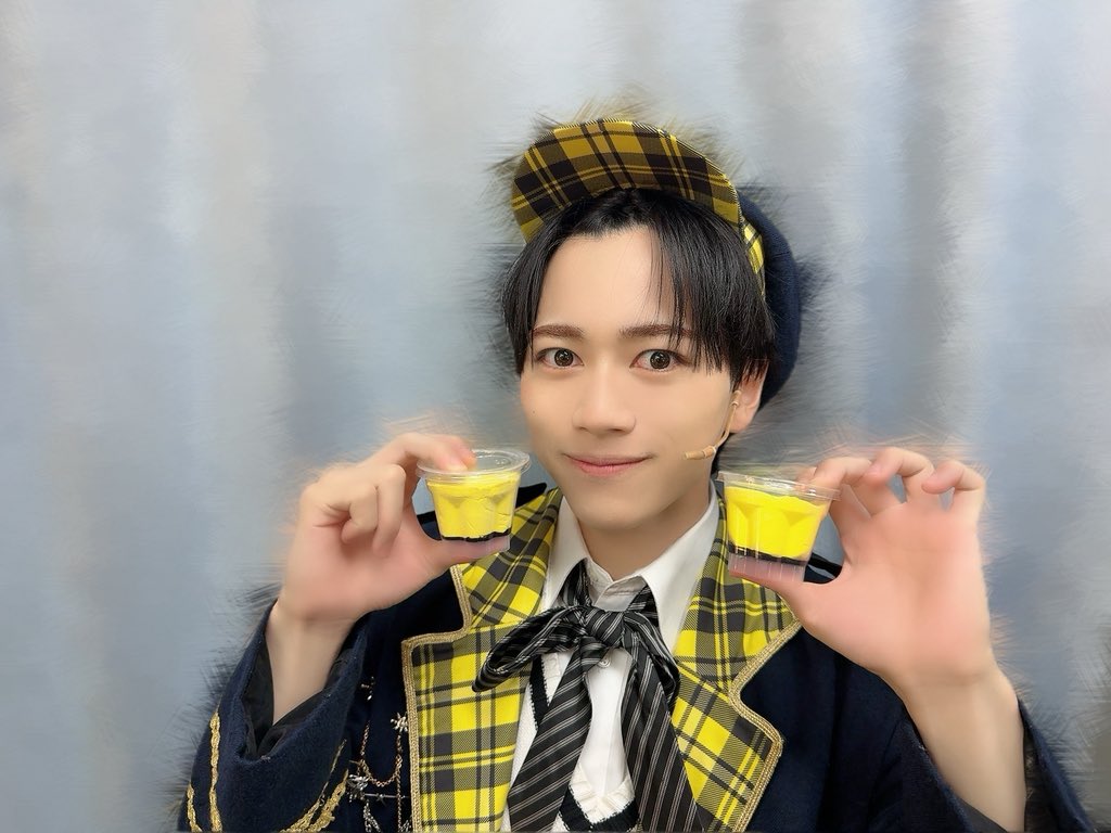 IoriHayakawa_00's tweet photo. ということで

舞台『拝啓、親愛なる魔法使いのあなたへ - lapis lazuli -』
無事終幕!

レタステの応援、
誠にありがとうございました!!

最高に甘くて楽しい時間でした!🍮

それでは!𝐁𝐲𝐛𝐞𝐞~~~!(ばいび〜〜〜!)

ノノ 役/早川 維織

 #レタステ https://t.co/NcIbjEfCq3