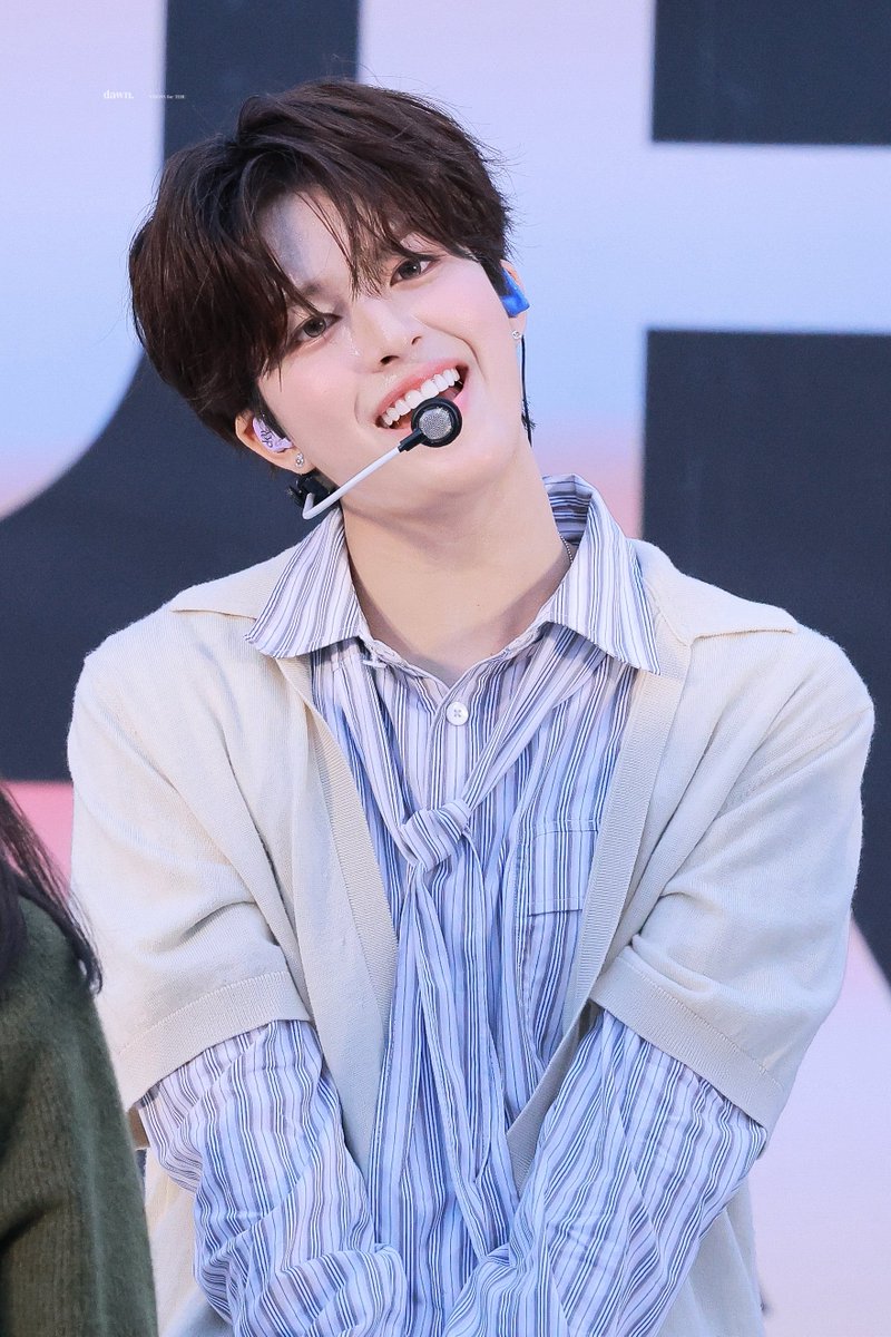 terudawn's tweet photo. 261004 오늘 깐머🤤💕
#테루 #TERU #베이온 #VAYONN https://t.co/rle7HRcTwb