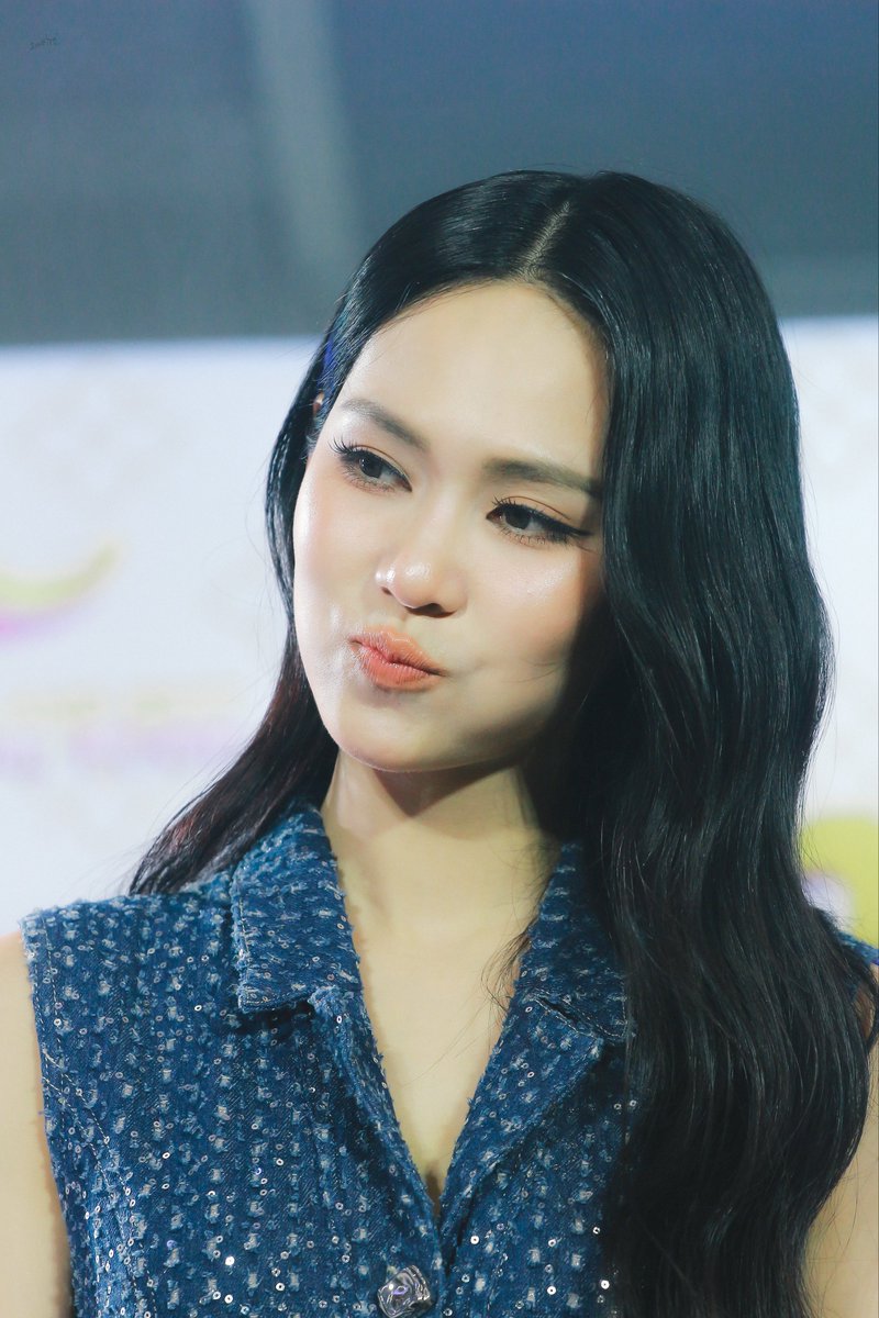 2wmtre's tweet photo. สวยเกินค่ะ 🥹  @bintodes 

THAI TASTE THAI FEST X PNB
#ไทยฟุ้งปรุงไทยxปุยนุ่นบิ๊นท์
#bintsireethorn https://t.co/r8XIFksgxL
