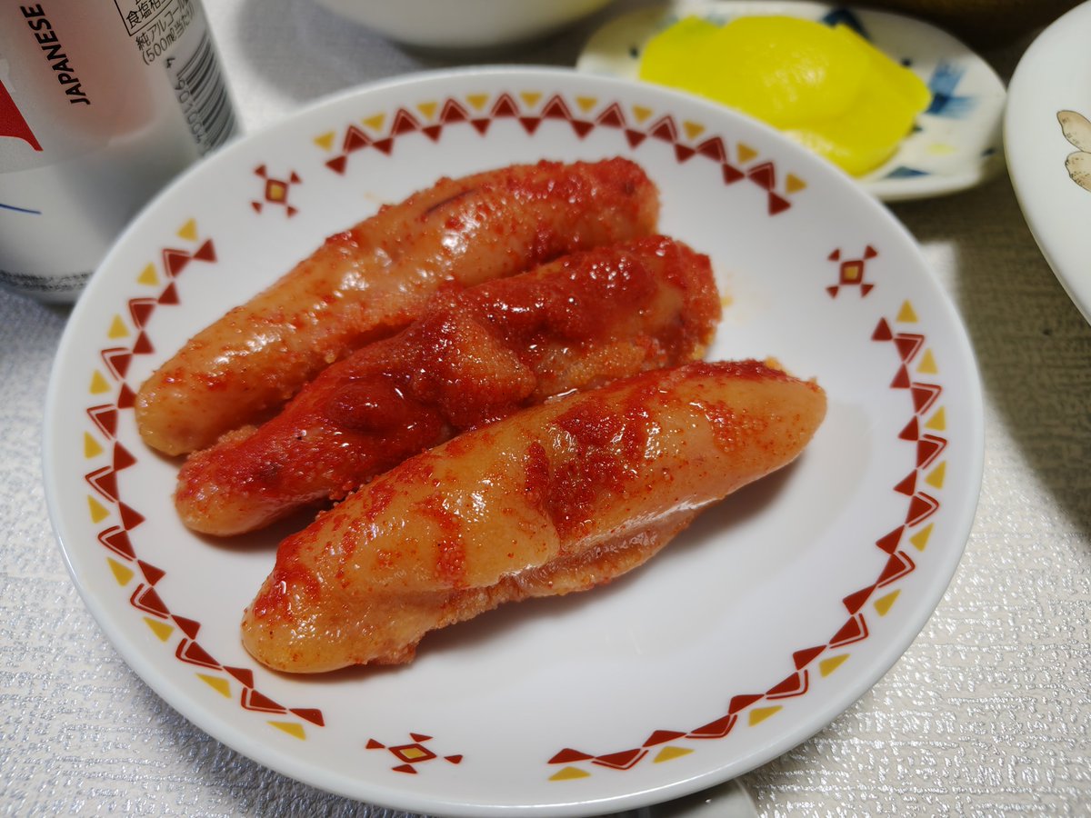 tomo110607's tweet photo. こんばんは〜
今日の夜ごはんです。

今日も冷蔵庫の中にあった酒のツマミが並んでしまいましたが、健康維持の為に生野菜はちゃんと摂っています😁

でも、今日もビールが進んでしまいそう。。。😅 https://t.co/SmpSkRwNzO