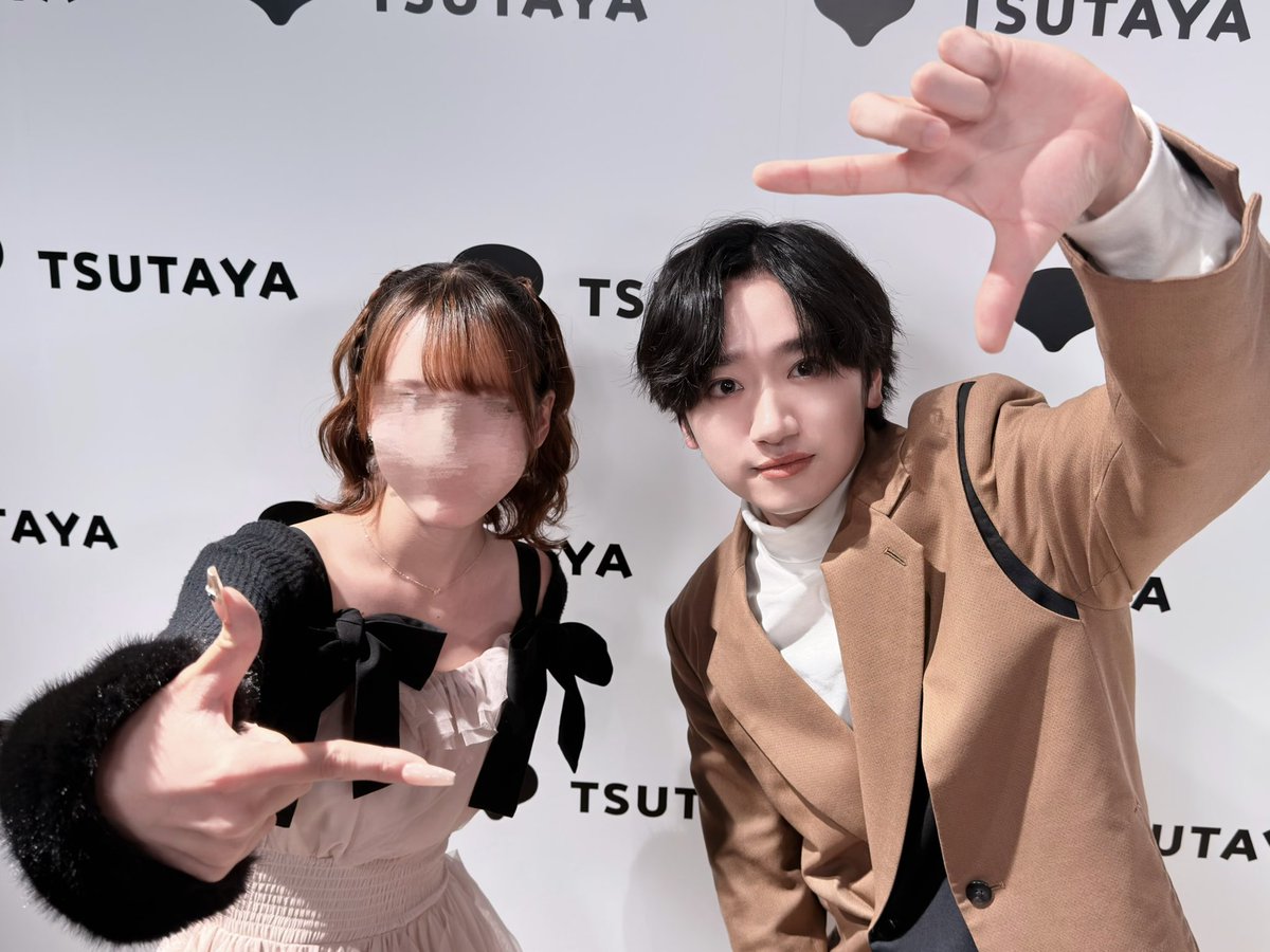 _babychans_'s tweet photo. 🍁：このカーテン、かって〜んだー！
↑とても絶妙な反応をしてしまったのですが、あのめちゃくちゃお気に入りダジャレです。
咄嗟に出るダジャレとは思えない。本当に感動しています。無茶振りにちゃんと答えてくれてありがとう〜‼️‼️☆⩊☆🥇✨️✨️ https://t.co/OKip9g43O9