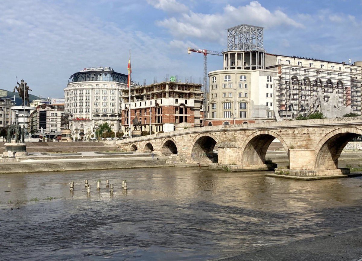 MarkoGorangyn's tweet photo. Скопје си е Скопје ❤️ Град со душа, Водно, Вардар, Чаршијата и милион мали места каде што секогаш има некоја приказна. Баш си го сакам градов! 🇲🇰❤️
#Скопје #Македонија https://t.co/rqXSGdczfN