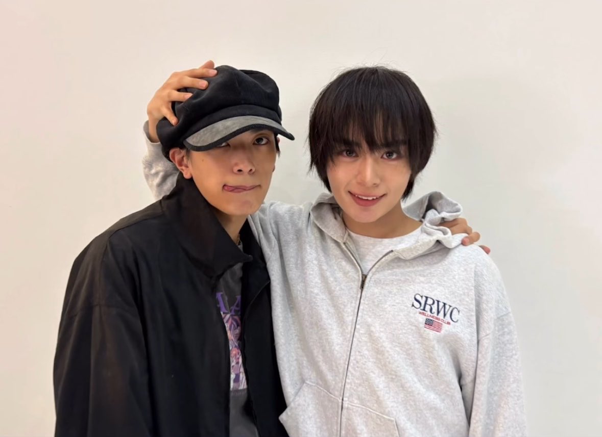 Ryuute_2st's tweet photo. やばいずっーーーと待ってたきょろりゅちぇ生配信😭😭😭😭✨ https://t.co/W2pjKrf7G6