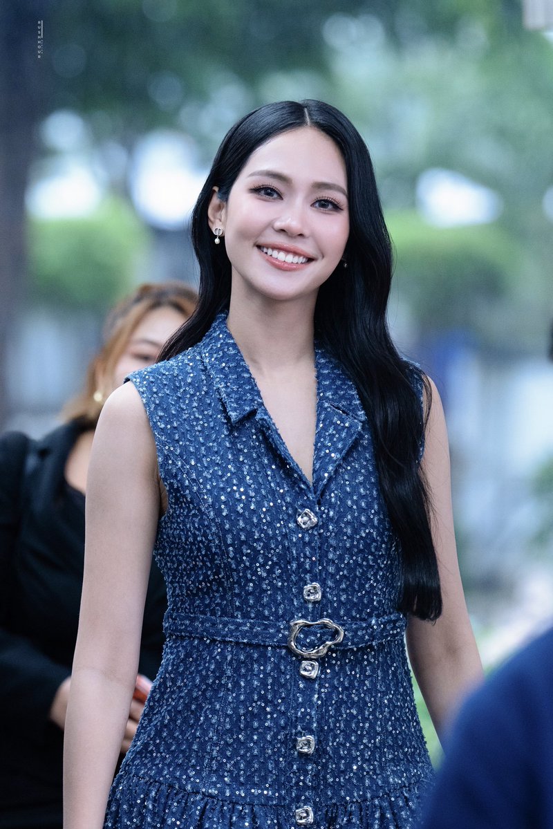 Sadjia09's tweet photo. How can she be so adorable and Hot at the same time,
Gorgeous &amp; stunning
#bintsireethorn
#บินต์ซีรีธอร์น
#thongsbaby
THAI TASTE THAI FEST X PNB

#ไทยฟุ้งปรุงไทยxปุยนุ่นบิ้นท์ https://t.co/htmWLCmrCq
