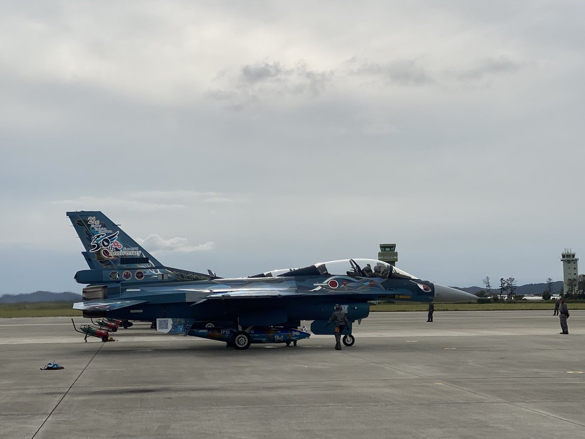 Dead180129's tweet photo. 松島基地航空祭！

朝だいぶ体調悪かったけど、
F-35に間に合うように
なんとか辿り着けました🚗

F-2のスペマを見るために
珍しく基地内で見���ました。

ブルーもいいけど、やっぱり
A/Bの轟音を生で浴びるのが好き!!
鳥肌が立ち、心が震える🫨❤️‍🔥

来れて良かった！

#松島基地
#松島基地航空祭 https://t.co/zpxsAOrPNI