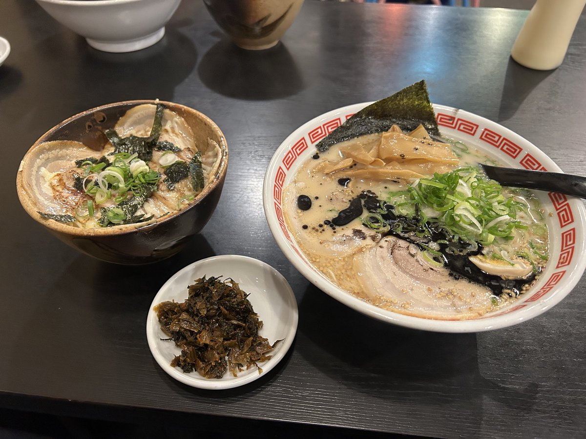 ue_0213's tweet photo. フリッパーズクラブあった頃は週1くらいで食べてたような食べてなかったようなラーメン https://t.co/FZX5HlRwiN