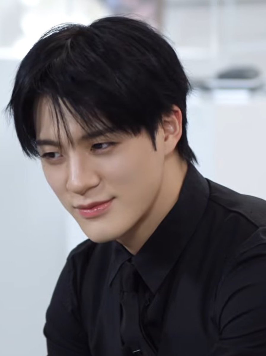 eyemolesljn's tweet photo. i would say jeno kuliah smpe s2 bkn cuma kuliah, but he influence his fans utk melanjutkan atau menumbuhkan rasa ingin lanjutin pendidikan mereka and im so proud for it! ikut seneng liat banyak fans yg finally berani mengambil langkah lebih jauh lgi krna ter-influence lee jeno🥹 https://t.co/Bk1wLY4WNX