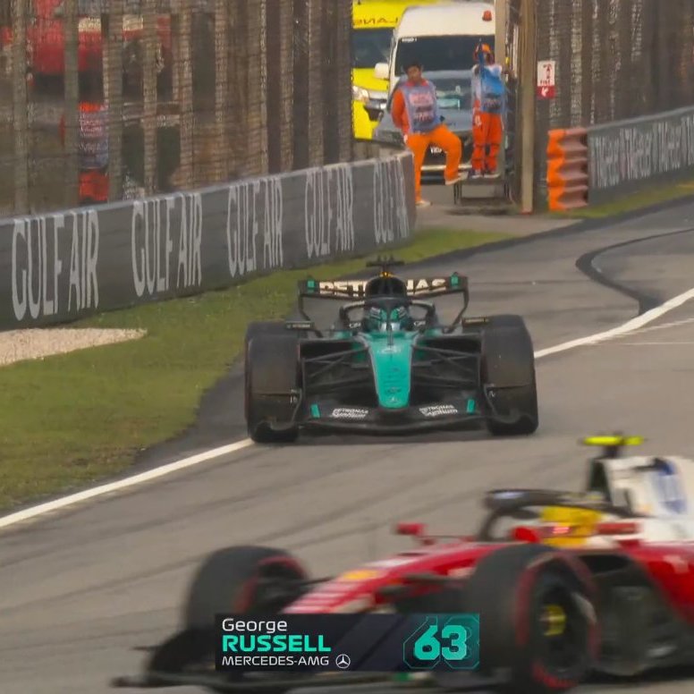 F1GuyDan's tweet photo. A Mercedes driver having a devastating DNF in Malaysia that has massive championship implications, the sequel. https://t.co/U4tYjFT4Ym