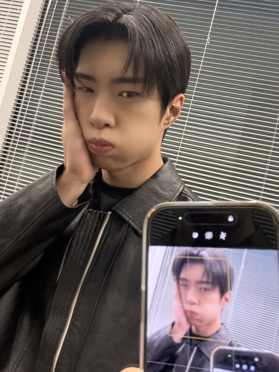 ONF_members's tweet photo. #와이엇 #WYATT

🍂🖤 https://t.co/6G9uKBw90u