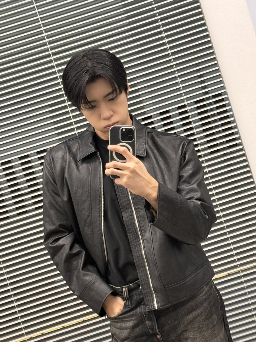 ONF_members's tweet photo. #와이엇 #WYATT

🍂🖤 https://t.co/6G9uKBw90u