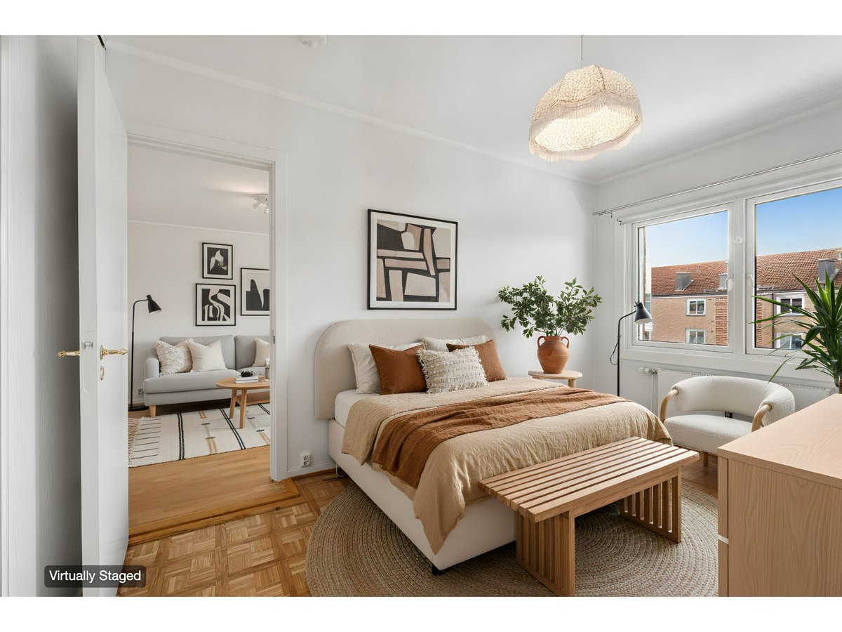 jordansEngine's tweet photo. Here's day #5 (minus the missing few weeks 🙂).

I am happy with how it turned out, but had to refine it a few times to get it just right. The angle of the photo made it hard to tell where furniture should be placed.

Tried a new style (Modern Parisan), I'd love feedback! https://t.co/1ryK8eTvye