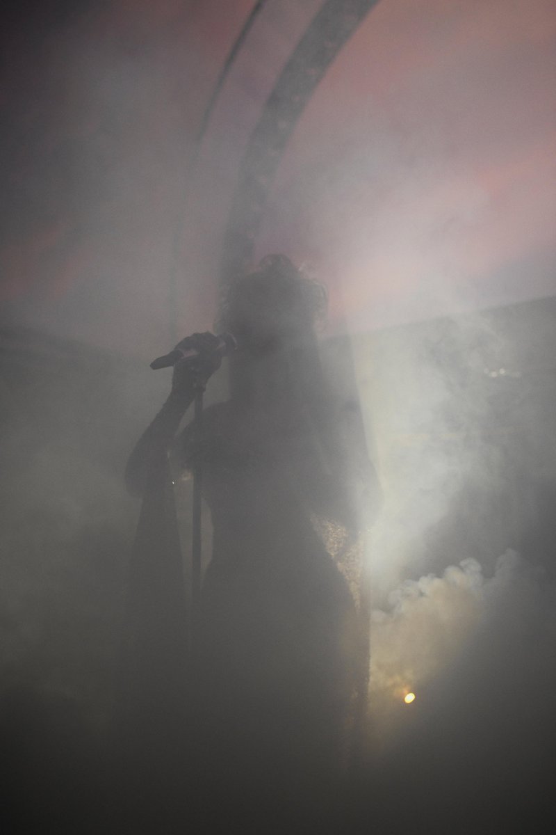 Senysara1's tweet photo. Renaissance World Tour - East Rutherford Night 2 | 4K https://t.co/OBKzvlsbYa