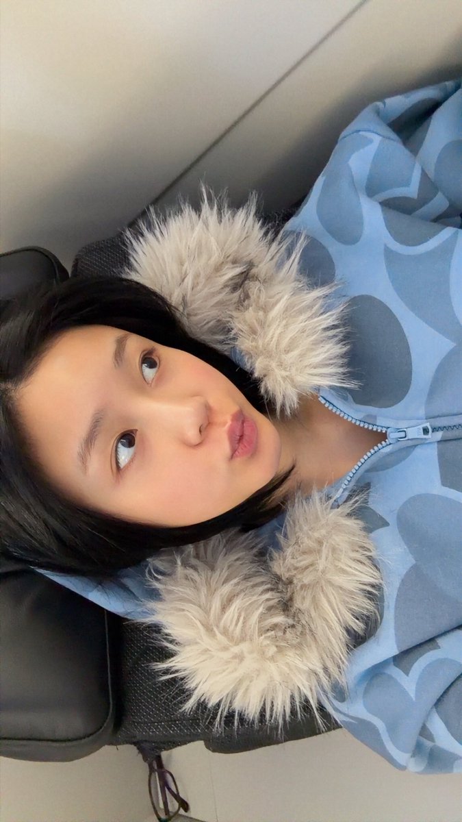 picbaemon's tweet photo. PHARITA WEVERSE UPDATE 

last few months are for more life plot twist 🤧 https://t.co/oGDmuqnlOq