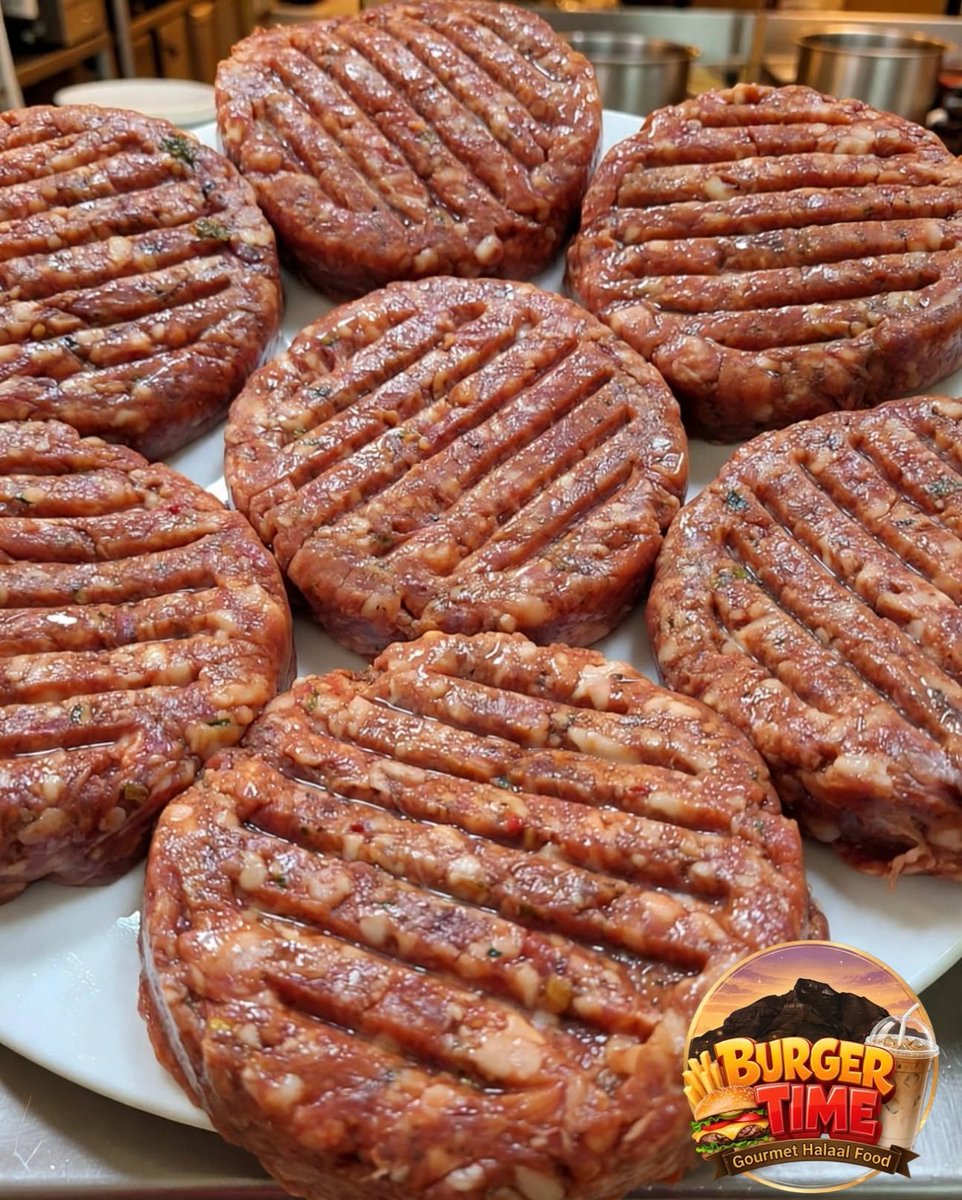 BurgerTimeYes's tweet photo. Howzit - @X Family. Taking these bad boys to the retail section once We Open Our New Flagship Store. 

People are hounding Me for Our Burger Patties. https://t.co/UcFzTLpYW9