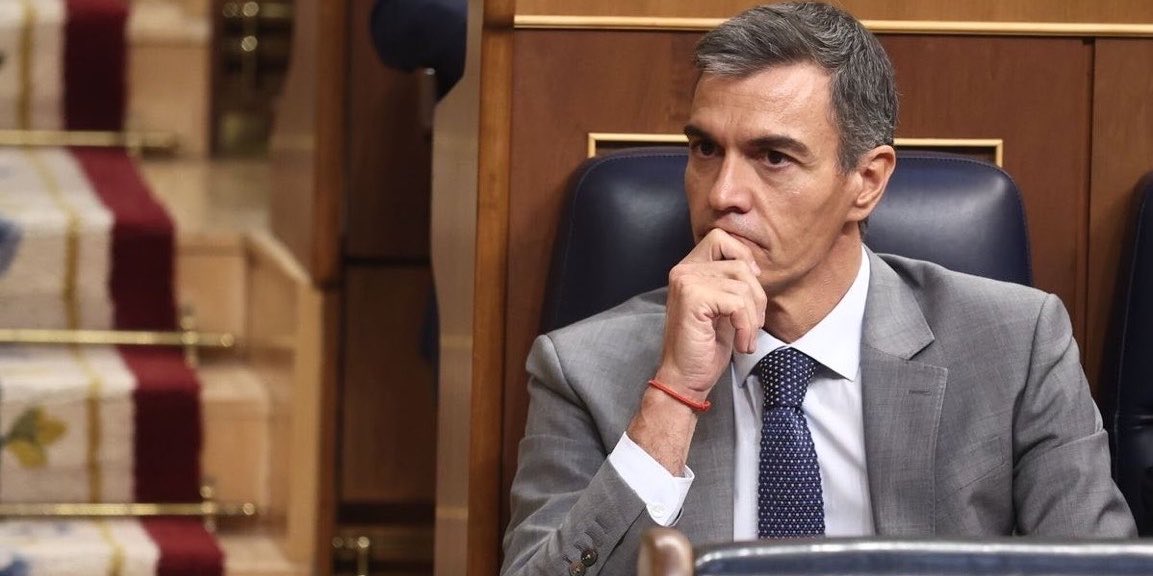 electodatos's tweet photo. ⚡️ÚLTIMA HORA:

‼️El equipo de 🌹Sánchez apuesta por ir a las 🗳️urnas el 29-N.

‼️La alta participación en las ✊movilizaciones de este sábado ha reforzado la decisión del adelanto 🗳️electoral. https://t.co/bMGHv8317e