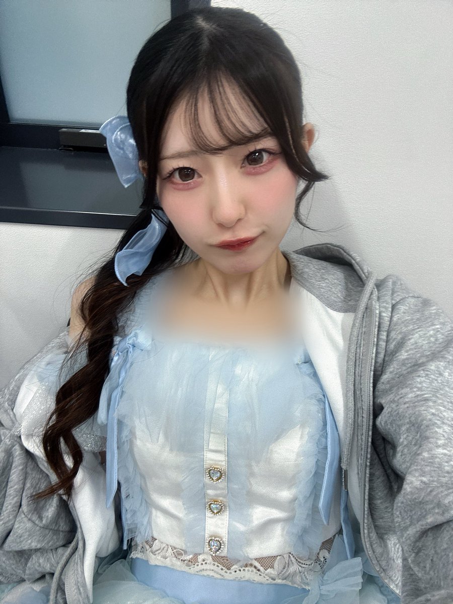 NOE__Lily's tweet photo. 本日「IDOL ∞ INFINITY vol.24」ありがとうございます(∩ ᵔ⩊ᵔ )⊃⭐︎➰
この3日間逢いに来てくれて本当にありがとう😭😭ぜひ早くお家に帰ってご飯食べて寝るんだよ😽💘久々に低めサイドポニーやってみた🫵🏻見せたいのに驚くほど容量なくて保存出来た写真1枚しかなくて驚いている😮‍💨 https://t.co/YqT82VW70L