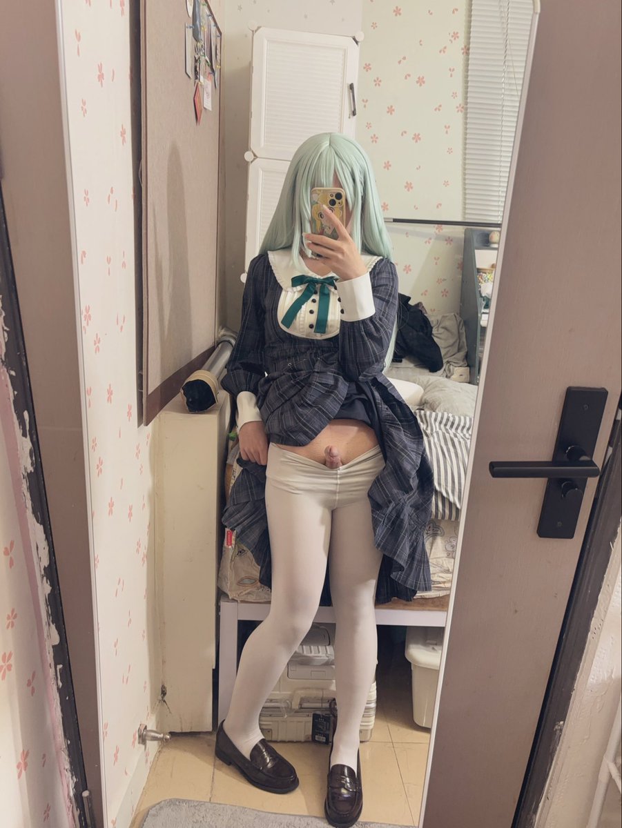An_ran06's tweet photo. 肥美的黑丝屁股和可爱的白丝唧唧
你选择哪个呢～
#男娘 #男娘露出 #露出 #制服 #若叶睦 #femboy #男の娘 #黑丝 #白丝 https://t.co/iwxJIYlUMP