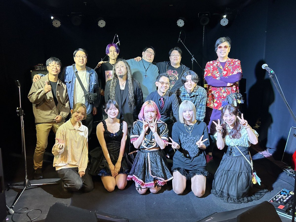 saki_twtmusic's tweet photo. 昨日のブレイキングみくすとに呼んで頂けて嬉しかったし、ずっと楽しかったです✨
駆けつけてくれた皆様、主催者の皆様、共演者の皆様ありがとうございました❣️

人が皆暖かくてずっと笑顔だったなぁ💓
初めましてでお話してくれる方もいて幸！
また行くね、青森🍎💕

#ブレみく
#ブレイキングみくすと https://t.co/HG2yuj8Exl