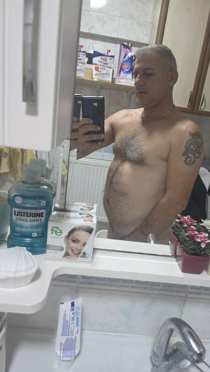 mumcuoglu28296's tweet photo. Şimdi banyo zamanı ❤️ https://t.co/zjRPW9IdD3