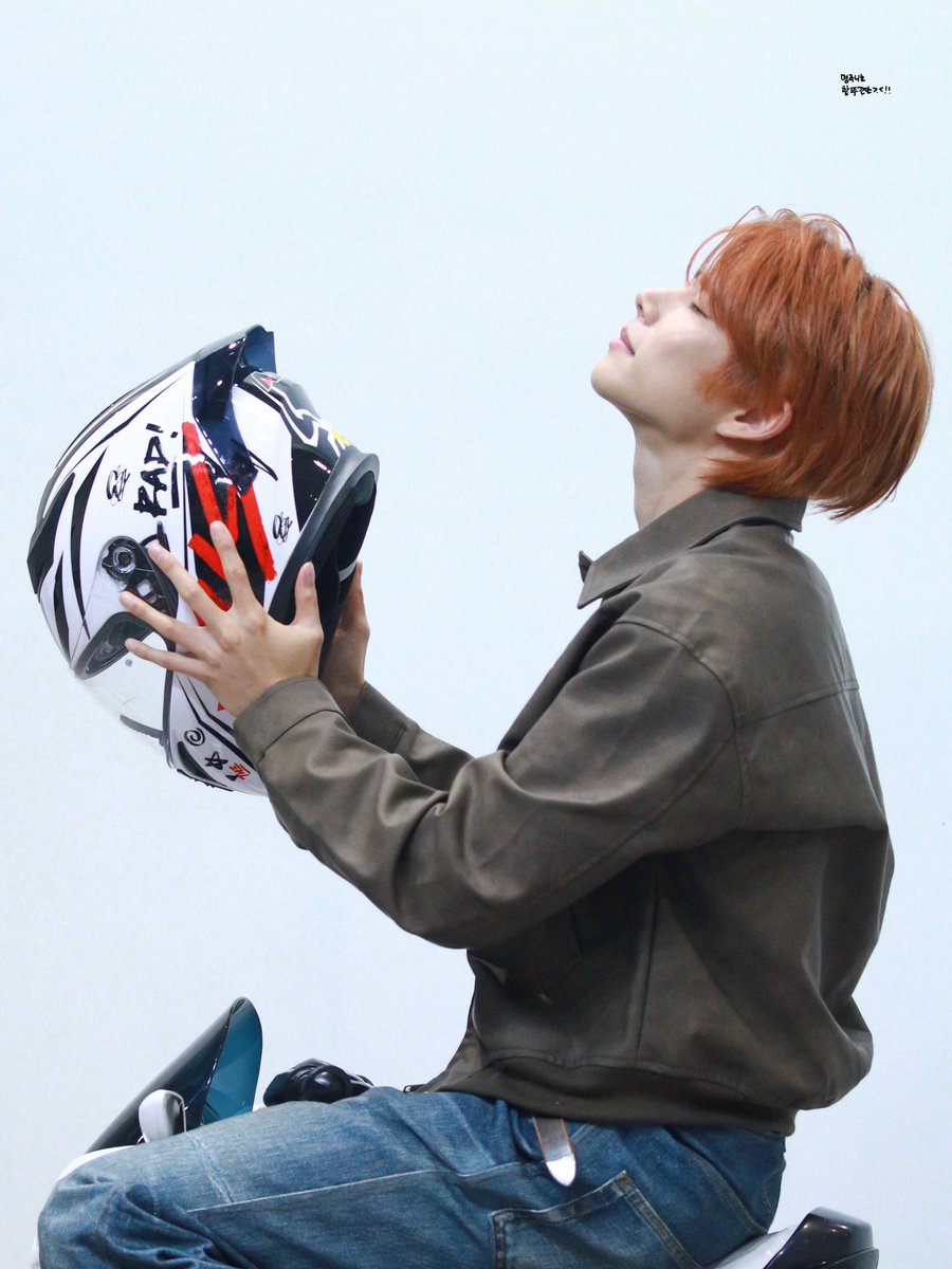 MJ__heart's tweet photo. 261004 뮤빗

😎🏍️💨  

#엠제이 #MJ #김명준 #아스트로 #ASTRO https://t.co/0WKffVm7cW