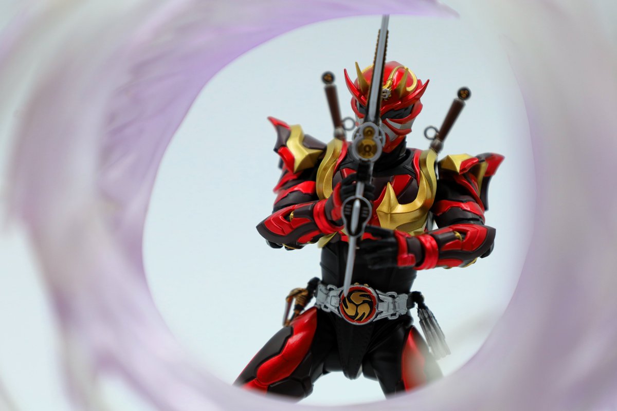75system01's tweet photo. パーツの差し替えで通常時の「剣撃モード」から「音撃モード」への移行が可能。 https://t.co/qZ8ddByQFn