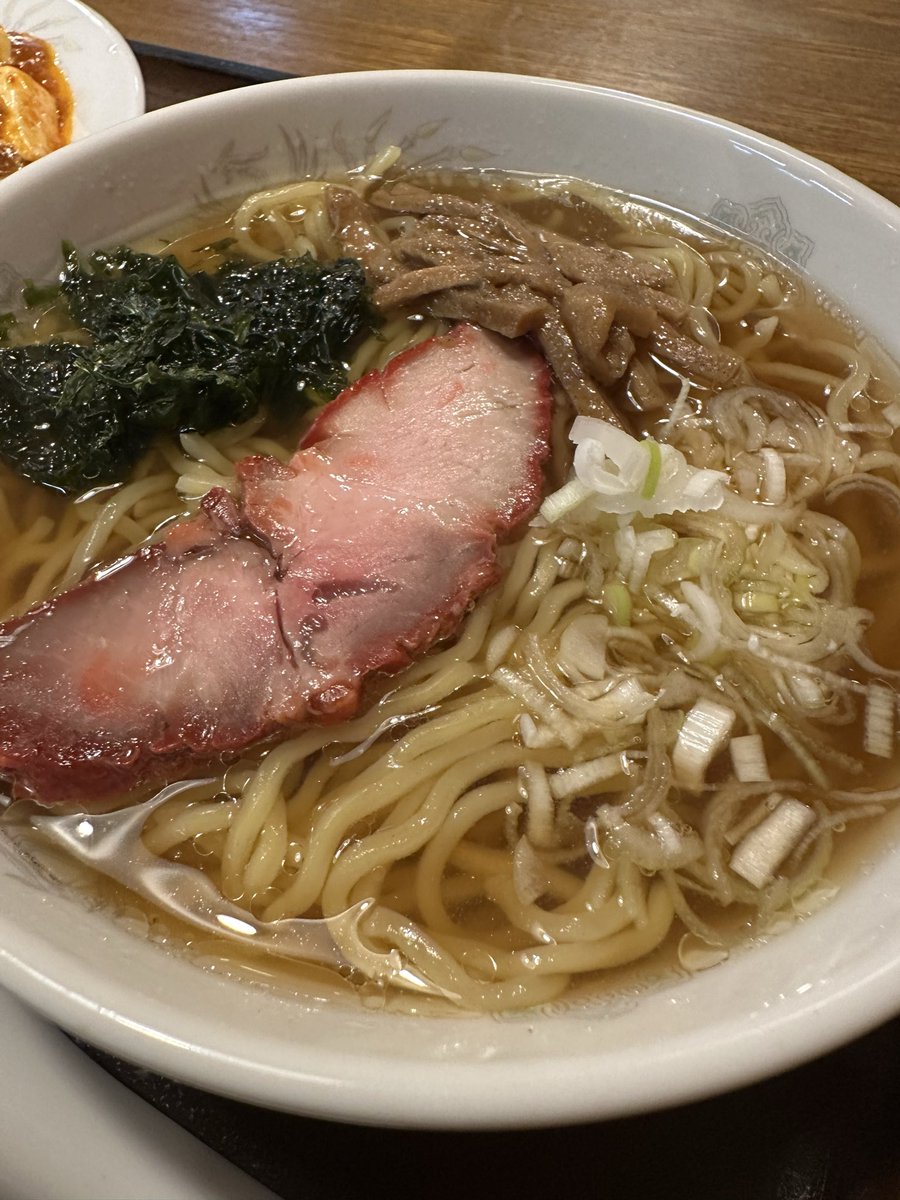 ghtwh273's tweet photo. 宮城県加美町、天鳳さん。
マーボーハン（950円）、ミニラーメンセット（300円）。
奥さんは五目そば（900円）。 https://t.co/fOwPMroLRG