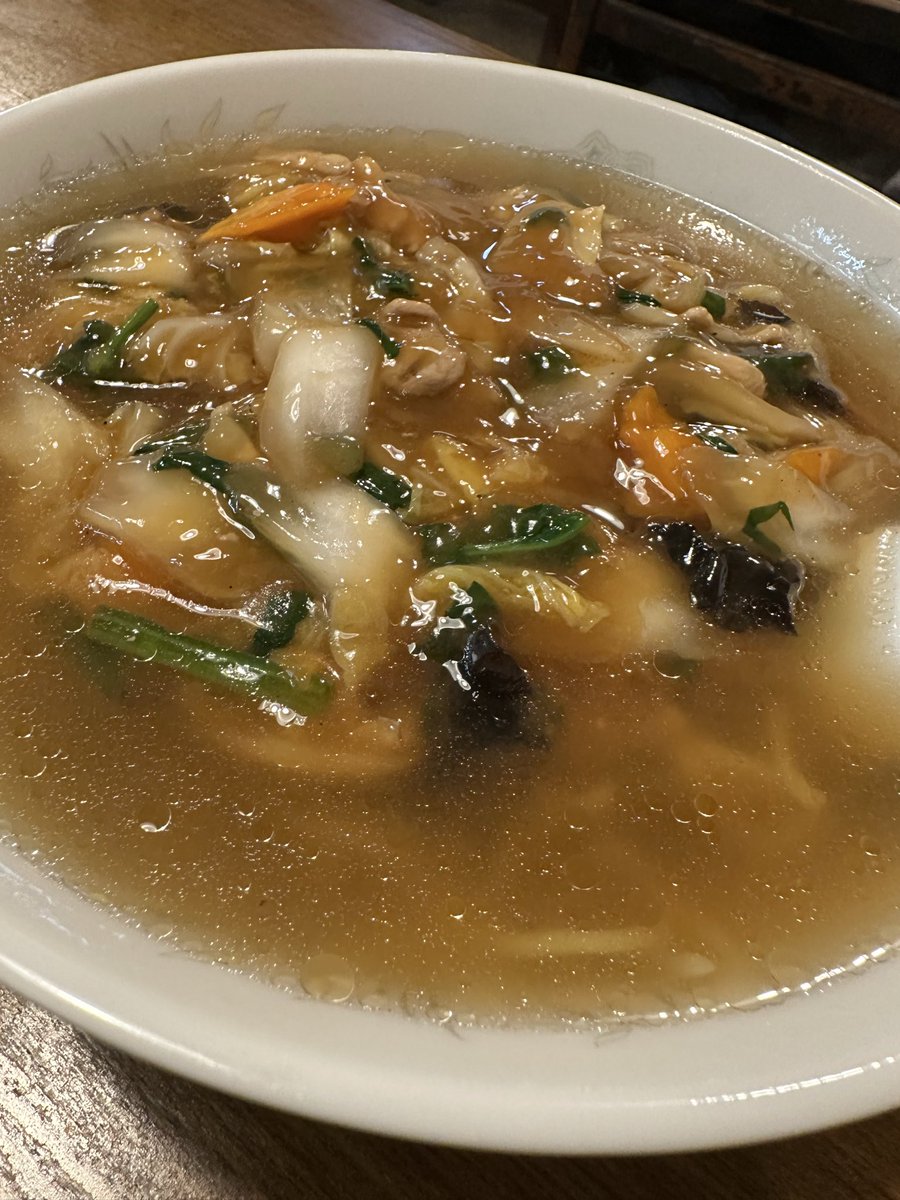 ghtwh273's tweet photo. 宮城県加美町、天鳳さん。
マーボーハン（950円）、ミニラーメンセット（300円）。
奥さんは五目そば（900円）。 https://t.co/fOwPMroLRG