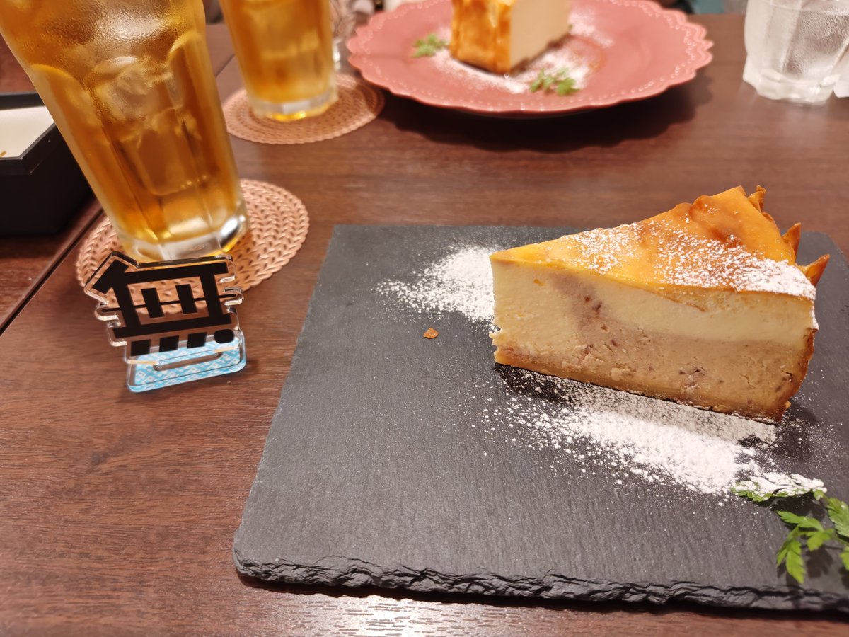 stannum666's tweet photo. チーズケーキだよ、無

 #無のいる生活 https://t.co/uFfLQdVc0N