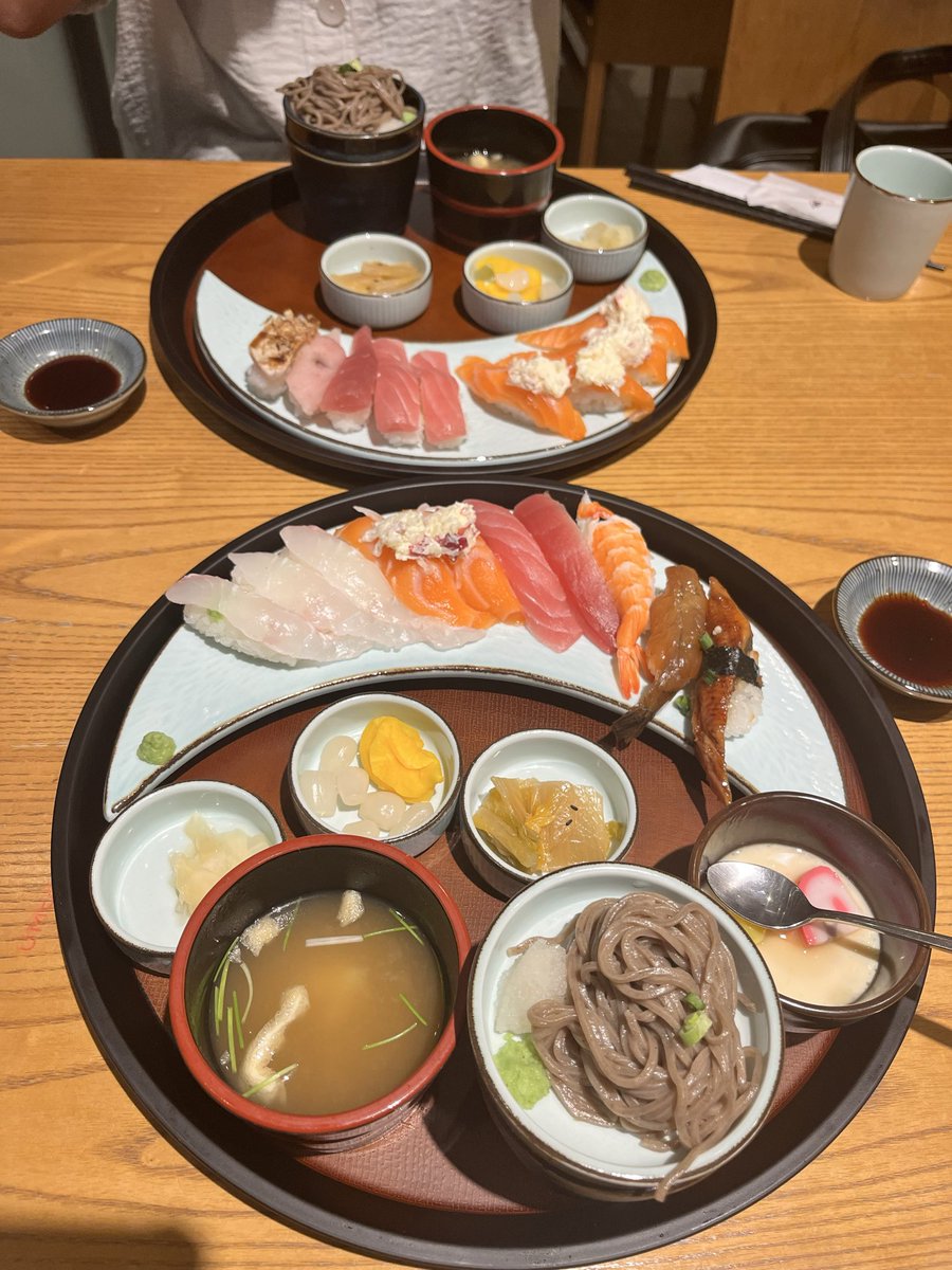 Pude_pude0's tweet photo. 냠냠쩝쩝 https://t.co/D2QEXhjBoq
